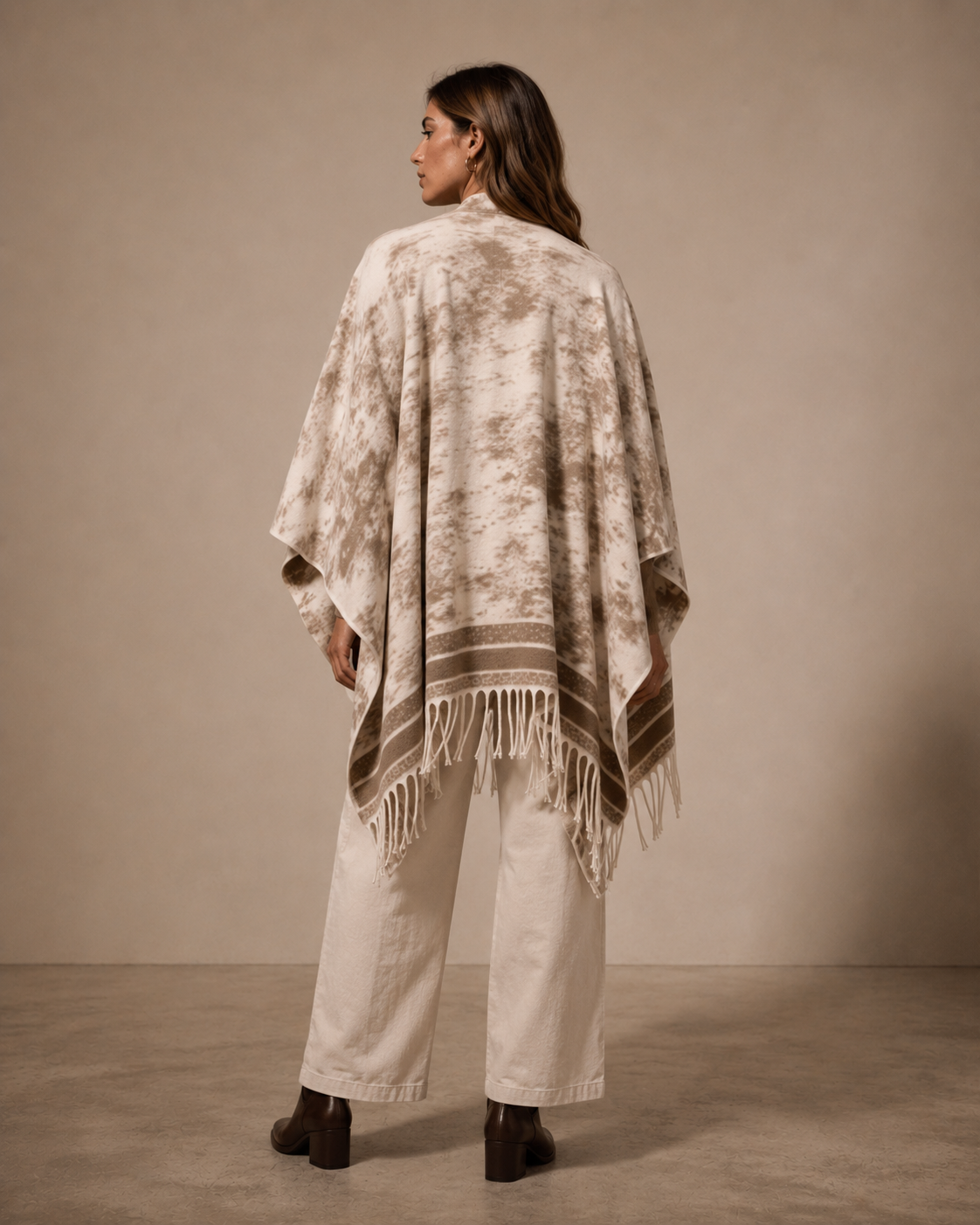 PONCHO DISEÑO BEIGE