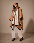 PONCHO LISO CAMEL BLANCO