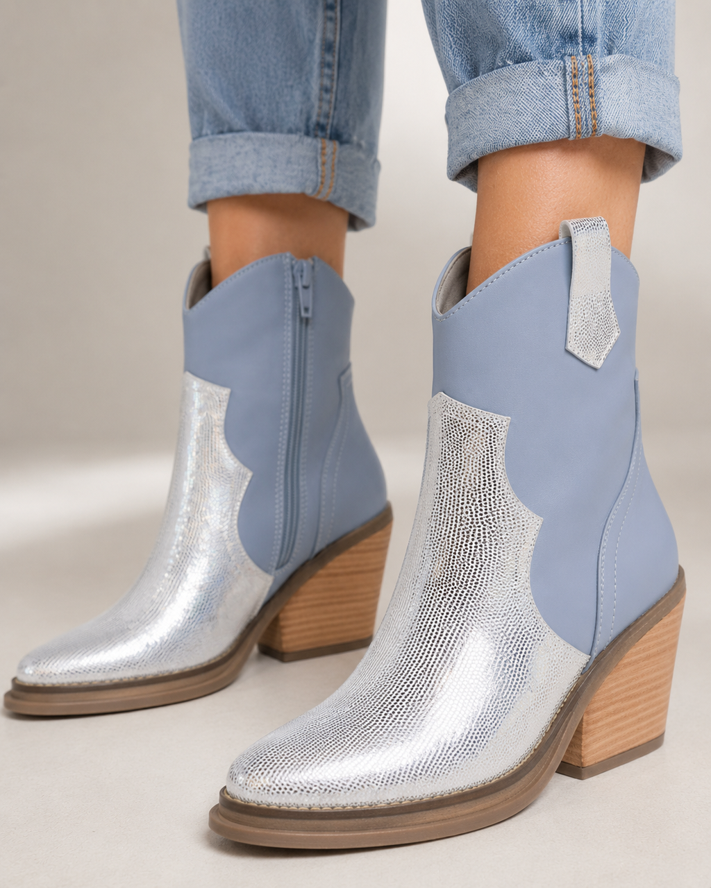 BOTA 3/4 DAKOTA CELESTE PLATA
