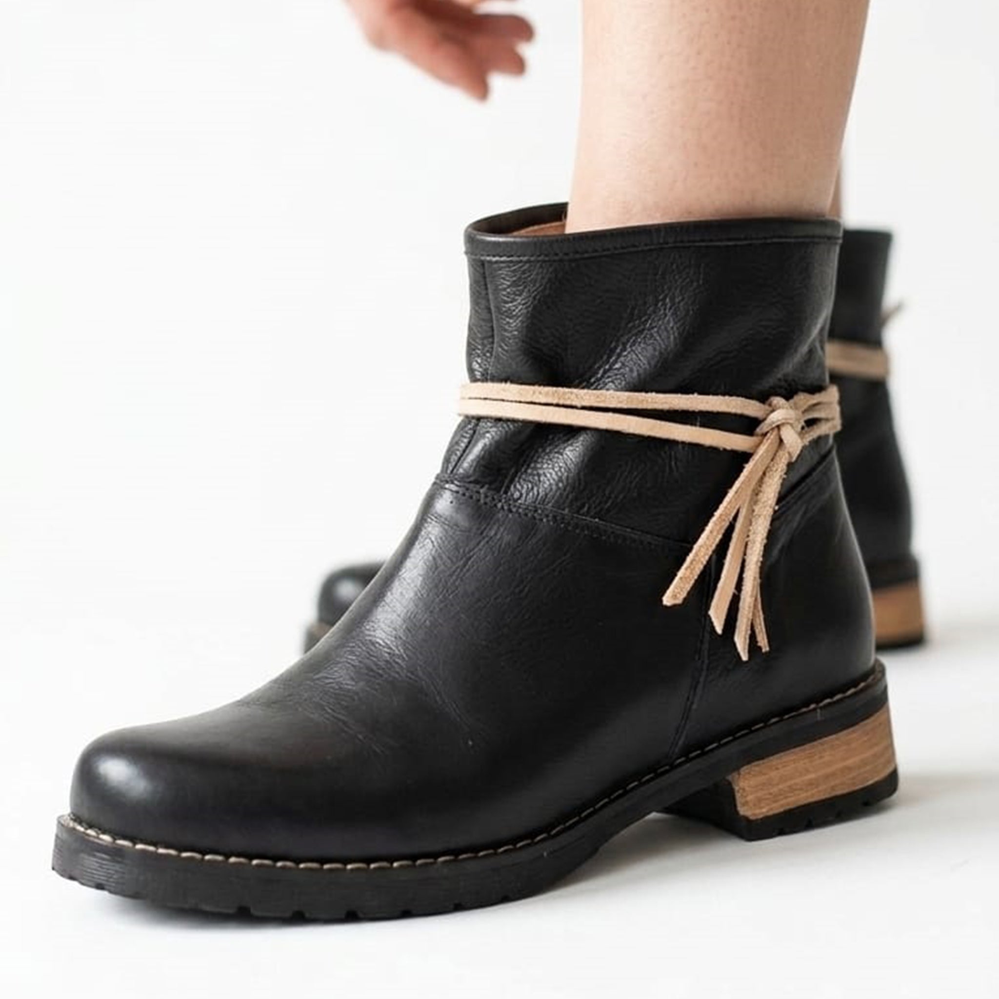 BOTIN GÉNESIS NEGRO ORO